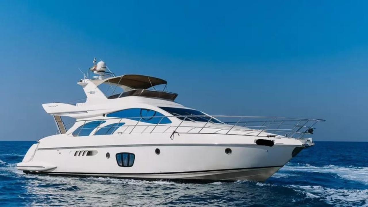 Azimut yacht exterior