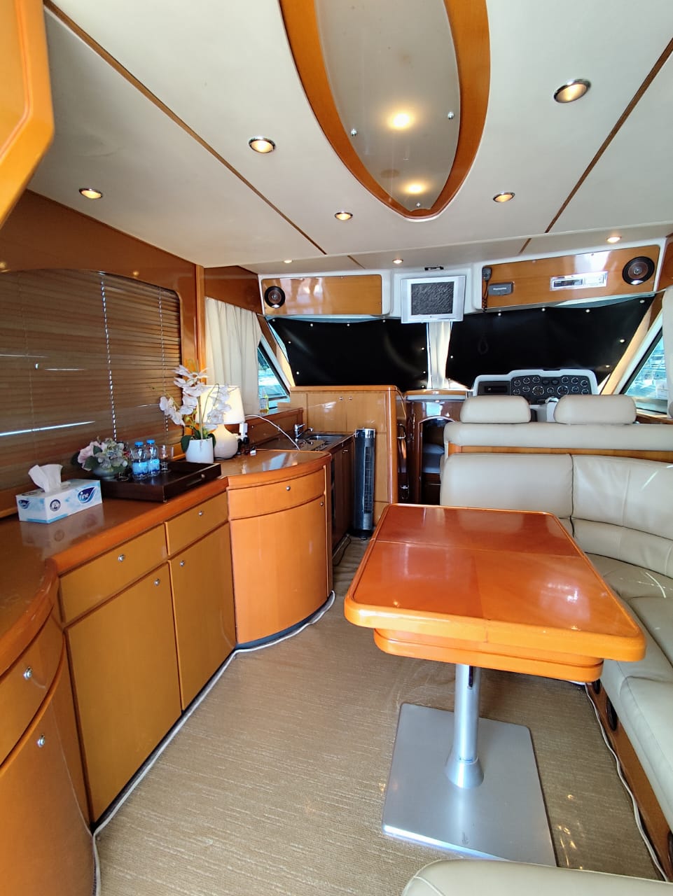 Ilmare yacht interior